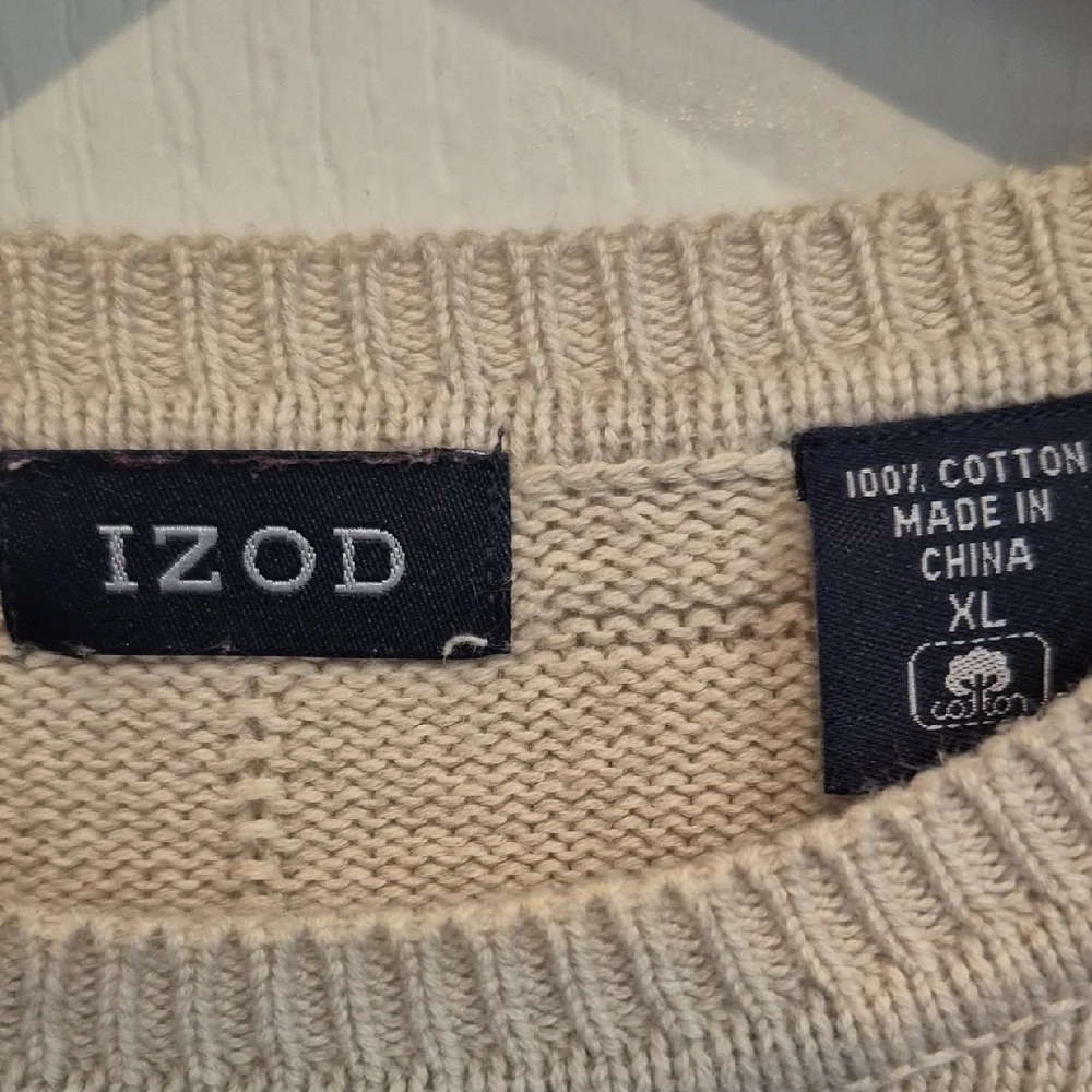 Izod Men's Beige Crewneck Cable Knit Cotton Sweater
